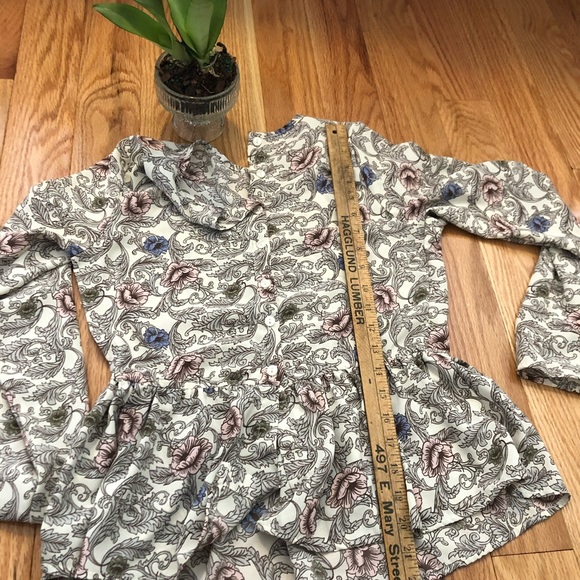 Xs Dressy floral kismet top - Picture 3 of 3